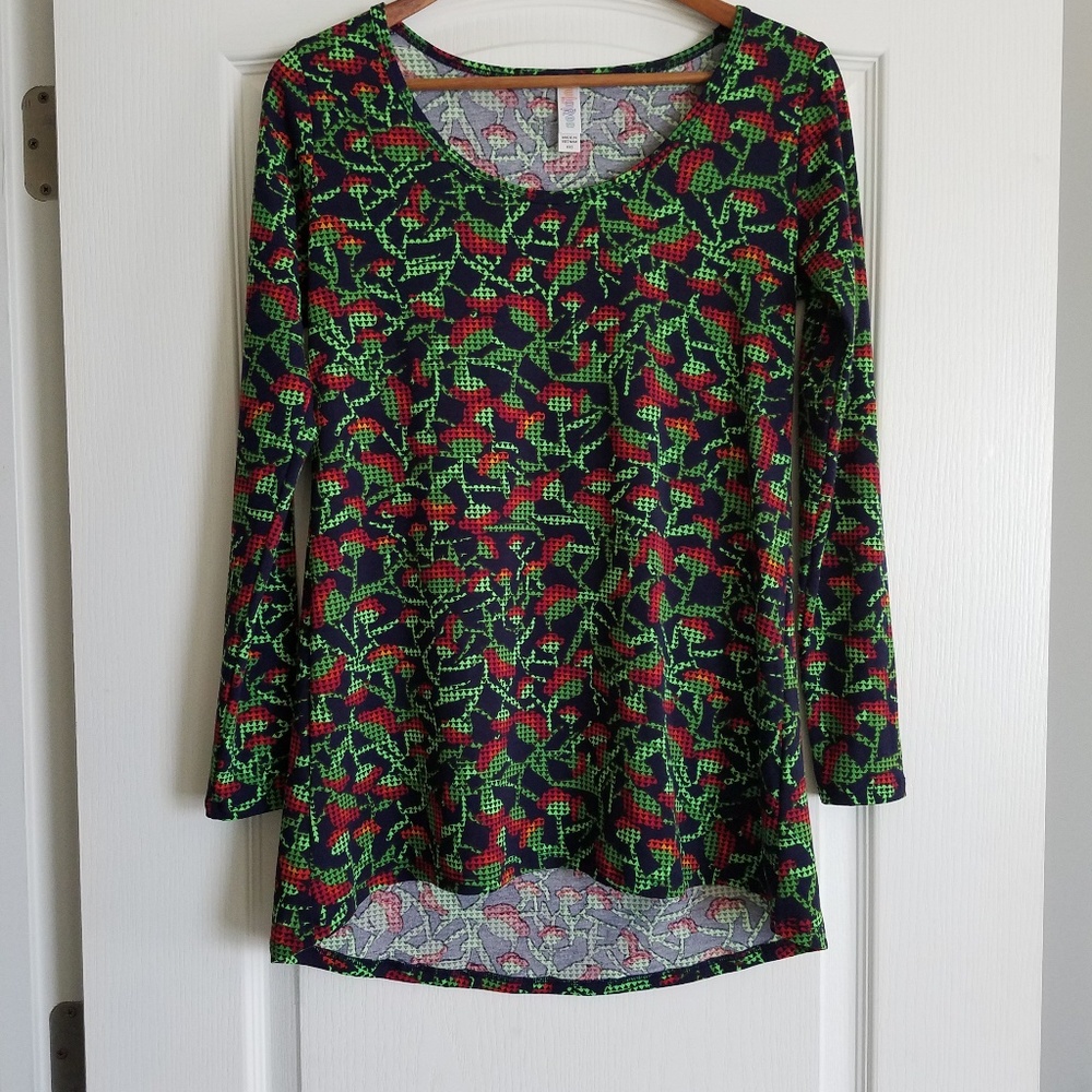 LuLaRoe Lynnae Long Sleeve Top